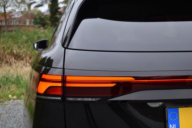 Volkswagen PASSAT Variant 1.5 eTSI 150PK DSG BUSINESS 360-CAMERA/ALCANTARA/TREKHAAK