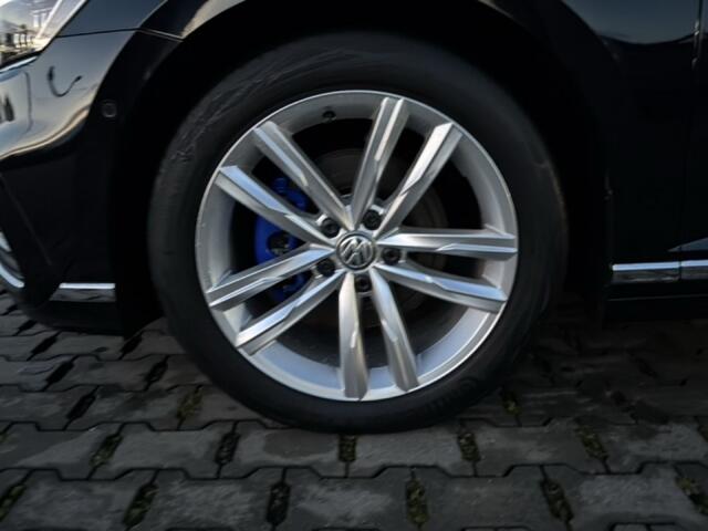 Volkswagen PASSAT 1.4 TSI DSG GTE CAMERA/ACC/TREKHAAK/NAVI/CARPLAY/ELEK.ACHTERKLEP/STOELVERW.