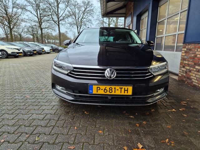 Volkswagen PASSAT 1.8 TSI HIGHLINE, 360 Camera, Standkachel, Stoelverwaming, Virtueel cockpit, Stoelmassage, ALL IN PRIJS!