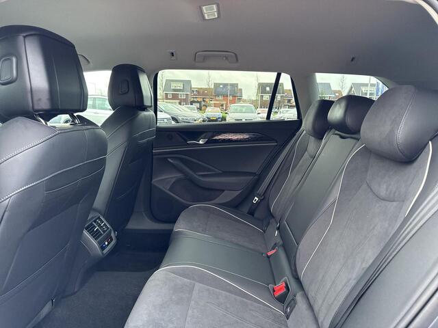 Volkswagen PASSAT Variant 1.5 eHybrid Elegance | Trekhaak | Ass plus. |