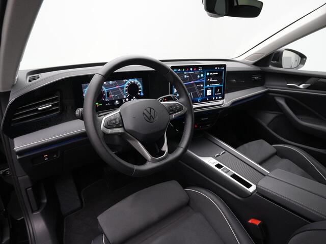 Volkswagen PASSAT Variant 1.5 eTSI 150 pk DSG Business | Trekhaak | 360 camera | Leder/alcantara | Stuur-/stoelverwarming | Massage