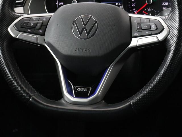 Volkswagen PASSAT 1.4 TSI GTE | Standkachel | Adaptive cruise | Stoelverwarming | Camera | Matrix LED | Carplay | Side Assist | Massage | PDC | Navigatie | PHEV | Plug In