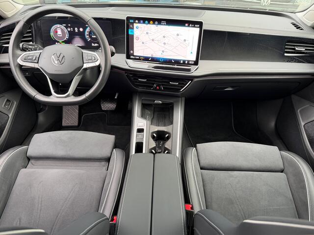 Volkswagen PASSAT Variant 1.5 eHybrid Business | Trekhaak | Alcantara | Head-up | Camera | Rijklaar incl. garantie