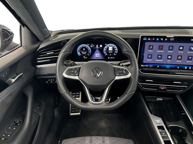 Volkswagen PASSAT Variant 1.5 150pk eTSI R-Line Edition Achteruitrijcamera | Panoramadak | Navigatiesysteem