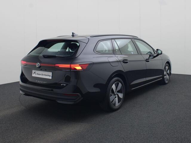 Volkswagen PASSAT Variant 1.5eTSI/150PK DSG · Navigatie · Camera · Stoel- & stuurverwarming · Apple/Android Car Play · Garantie tot mei 2026