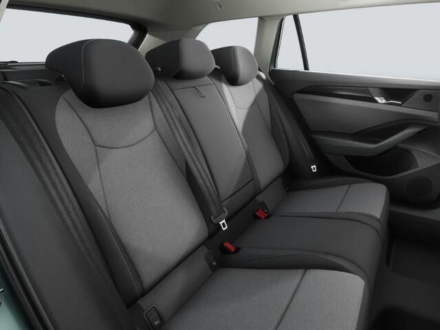 Volkswagen PASSAT Variant R-Line Edition 1.5 eHybrid 204 PK 6 versn. DSG · Achteruitrijcamera · Draadloze telefoonverbinding · Comfort pakket ·