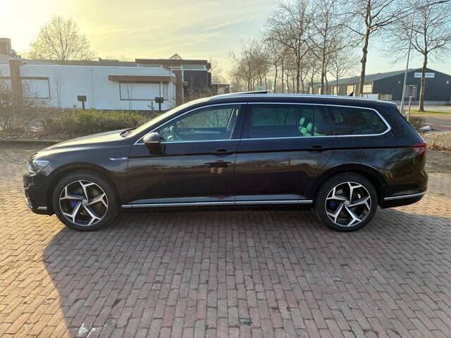 Volkswagen PASSAT 1.4 TSI GTE Hybride, Pano, Trekhaak, 360Â° Camera, Leder