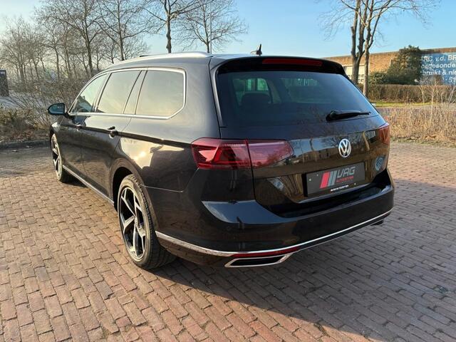 Volkswagen PASSAT 1.4 TSI GTE Hybride, Pano, Trekhaak, 360Â° Camera, Leder