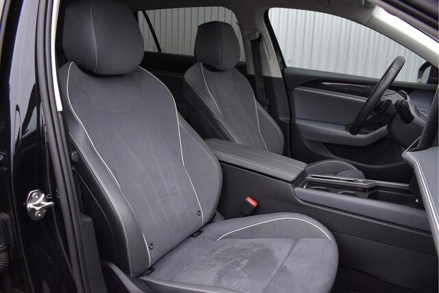 Volkswagen PASSAT Variant 1.5 eTSI Business Virtual cockpit, Travel assist, Camera, Ergo Active, Carplay, Stoelverwarming