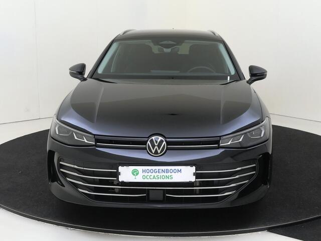 Volkswagen PASSAT Variant 1.5 eHybrid Business | Trekhaak | Achteruitrijcamera | Head-up display | 3-zone airco | Dodehoek detectie | Adaptieve cruise control | Stoel- en stuurwielverwarming |