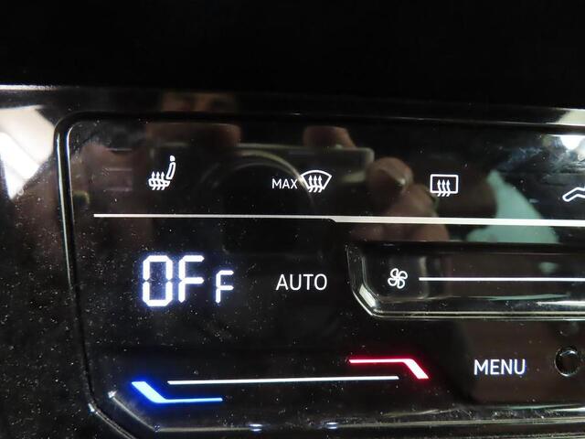 Volkswagen PASSAT VARIANT 1.5 TSI R-LINE BUSINESS+ I TREKHAAK I AUTOMAAT I LEDEREN BEKLEDING I STOELVERWARMING