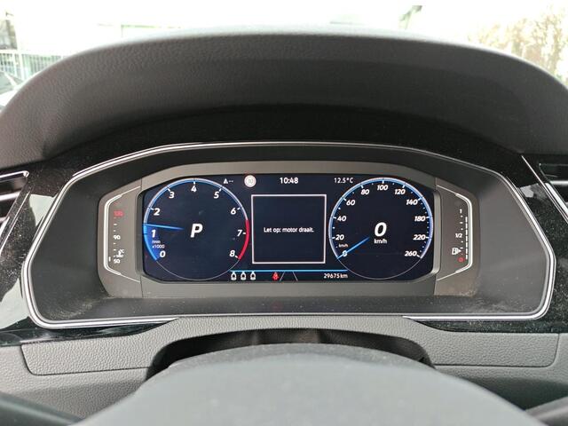 Volkswagen PASSAT Variant 1.5 TSI 150pk R-Line Business Plus DSG Automaat Camera / R-Line / Navigatie / Clima / El. A-Klep / Parkeersensoren / Stoelverwarming