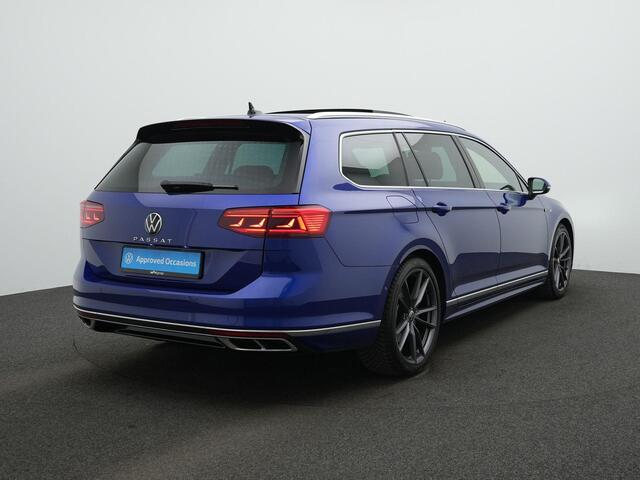 Volkswagen PASSAT Variant 1.5 TSI 150 pk DSG R-Line Business | Panoramadak | Leder | Navigatie Discover Pro | IQ Light | Achteruitrijcamera