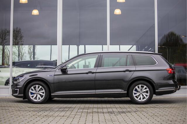 Volkswagen PASSAT Variant 1.4 TSI GTE Highline | Pano | Trekhaak | Stoelverwar.