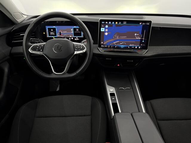 Volkswagen PASSAT Variant 1.5 eHybrid Business Camera, Navi, Stoelverwarming, Cruise control, Keyless start, Virtual desk, 1 jaar garantie
