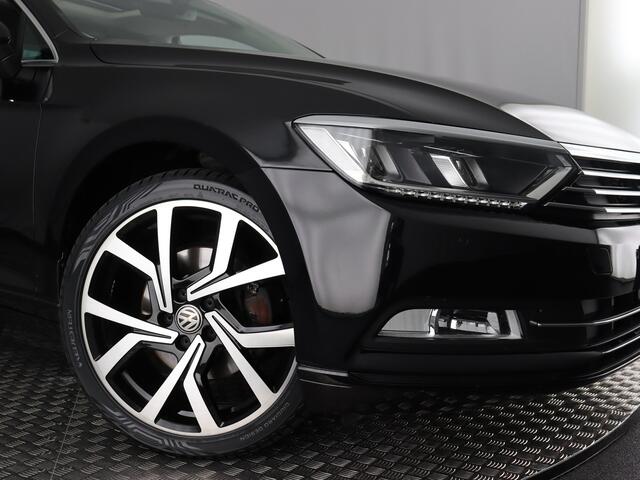 Volkswagen PASSAT 1.4 TSI Comfortline Business (NL-Auto / Pano / Camera / ACC / 19'')
