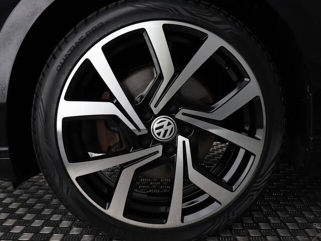 Volkswagen PASSAT 1.4 TSI Comfortline Business (NL-Auto / Pano / Camera / ACC / 19'')