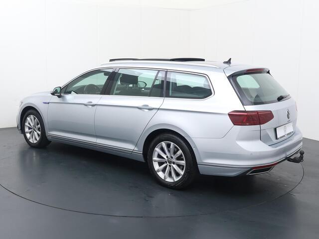 Volkswagen PASSAT Variant 1.4 TSI PHEV GTE Business | 218 PK | SoH 91% | Trekhaak | Panoramadak | 360 graden camera (Area View) | Adaptive cruise control |