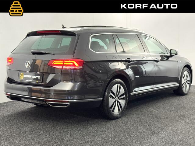 Volkswagen PASSAT Variant 1.4 TSI GTE / Pano / Winterpakket / Trekhaak