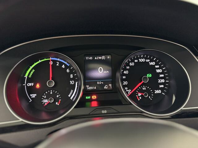 Volkswagen PASSAT Variant 1.4 TSI GTE / Pano / Winterpakket / Trekhaak