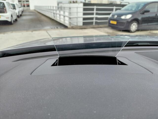 Volkswagen PASSAT Variant 1.5 TSI R-Line Business | Leder | Panoramadak | Trekhaak | VERWACHT |