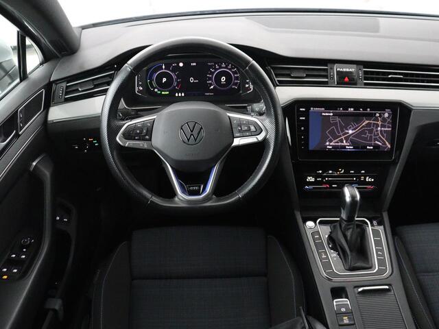 Volkswagen PASSAT 1.4 TSI PHEV GTE | Trekhaak | Adaptive cruise | Camera | Matrix LED | Keyless | Carplay | Navigatie | Park Assist | Plug In
