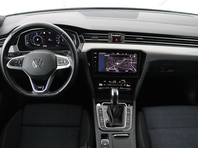 Volkswagen PASSAT 1.4 TSI PHEV GTE | Trekhaak | Adaptive cruise | Camera | Matrix LED | Keyless | Carplay | Navigatie | Park Assist | Plug In