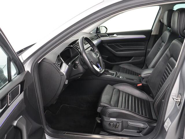 Volkswagen PASSAT 1.4 TSI PHEV GTE | Panoramadak | Nappleder | Stoelverwarming | Trekhaak | 360 Camera | Adaptive cruise | Virtual Cockpit | Matrix LED | Carplay | Navigatie | Plug In