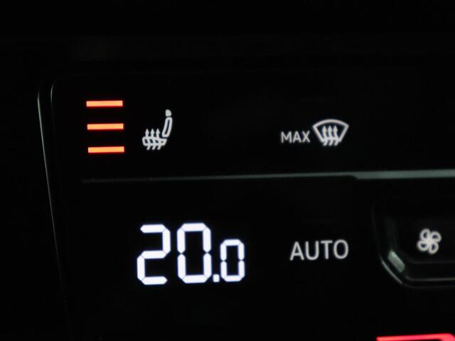 Volkswagen PASSAT 1.4 TSI PHEV GTE | Panoramadak | Nappleder | Stoelverwarming | Trekhaak | 360 Camera | Adaptive cruise | Virtual Cockpit | Matrix LED | Carplay | Navigatie | Plug In