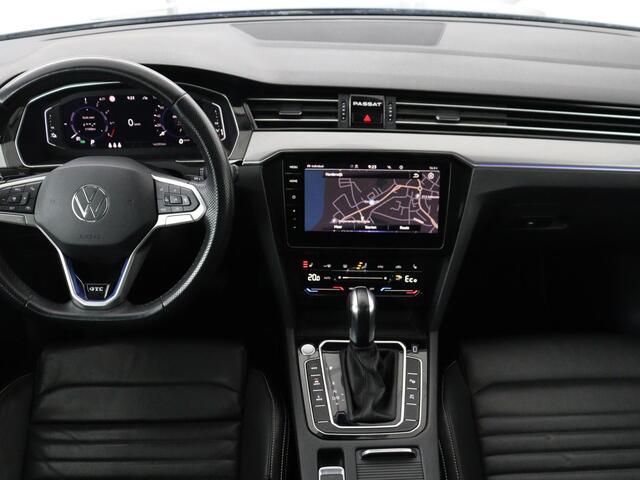 Volkswagen PASSAT 1.4 TSI PHEV GTE | Panoramadak | Nappleder | Stoelverwarming | Trekhaak | 360 Camera | Adaptive cruise | Virtual Cockpit | Matrix LED | Carplay | Navigatie | Plug In