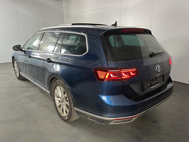 Volkswagen PASSAT Variant 1.4 TSI PHEV GTE Business / AUTOMAAT/ PANO/ LEER/ DIGITAL DASH/ HEAD-UP DISPLAY/ PARK. SENSOREN/ 360 CAMERA/ CLIMA/ STOELVERWARMING V&A/ APP-CONNECT/ NAVI