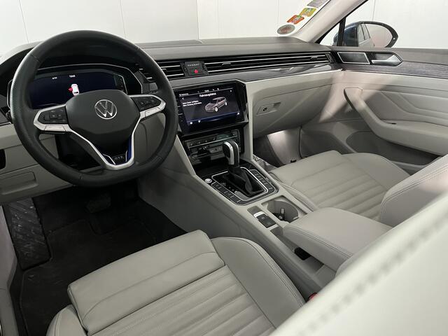Volkswagen PASSAT Variant 1.4 TSI PHEV GTE Business / AUTOMAAT/ PANO/ LEER/ DIGITAL DASH/ HEAD-UP DISPLAY/ PARK. SENSOREN/ 360 CAMERA/ CLIMA/ STOELVERWARMING V&A/ APP-CONNECT/ NAVI