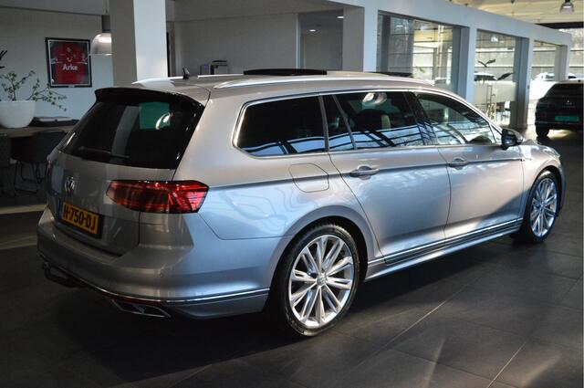 Volkswagen PASSAT Variant 1.5 TSI 2X R-LINE navi leer pano trekhaak 19 inch !!