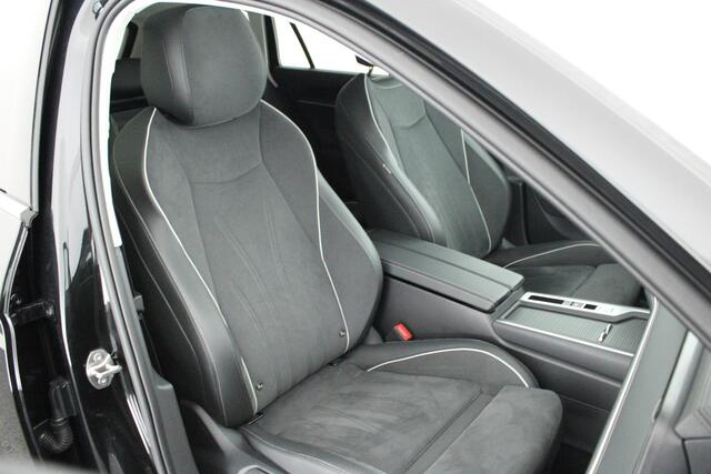 Volkswagen PASSAT Variant 1.5 204pk eHybrid Business Trekhaak Camera Stoelverwarming Massage Virtual Cockpit Led Navigatie