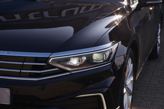 Volkswagen PASSAT Variant 1.4 TSI PHEV GTE 218 PK BNS, Panoramadak, Head-Up, Leder, Memory, Massage, 4 x Stoelverwarming