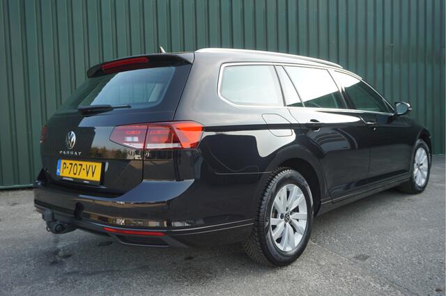 Volkswagen PASSAT Variant 1.5 TSI Business Automaat 150pk + Trekhaak/ Keyless/ Camera/ LED/ NL-auto/ Garantie!