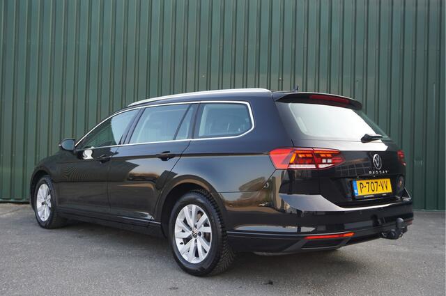 Volkswagen PASSAT Variant 1.5 TSI Business Automaat 150pk + Trekhaak/ Keyless/ Camera/ LED/ NL-auto/ Garantie!