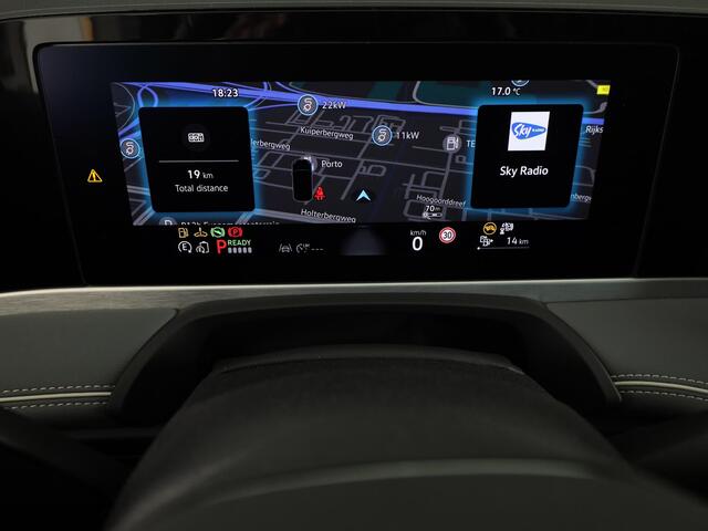 Volkswagen PASSAT Variant Elegance Business 1.5 eHybrid 204 pk DSG | 18" LM | Leder Pakket | Panoramadak | 360 graden camera |