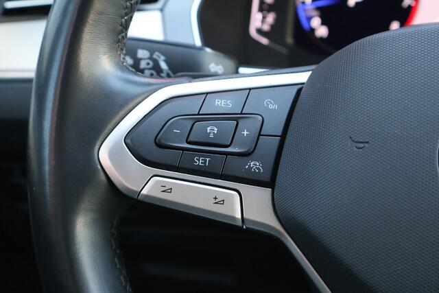 Volkswagen PASSAT Variant 1.5 TSI R-Line Business + | Origineel NL | Camera | ACC | Dynamic Light | Virtual Cockpit |