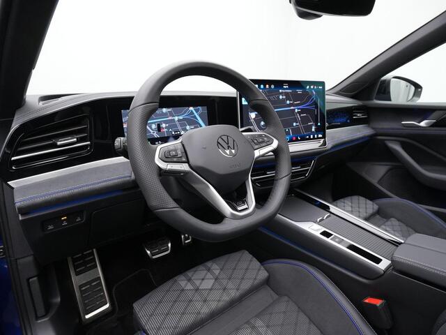 Volkswagen PASSAT Variant 1.5 eHybrid 272 pk R-Line | Panoramadak | Trekhaak | Adaptief onderstel | Head-up display | IQ Light