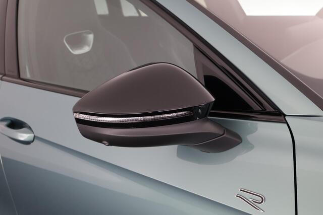 Volkswagen PASSAT Variant 1.5 272pk eHybrid R-Line Business Black Style Trekhaak 360Camera harman/kardon Head-Up Keyless Massage Navigatie Panoramadak