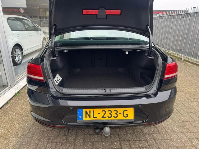 Volkswagen PASSAT 1.6 TDI Comfortline | 1e eigenaar | Automaat | Navigatie | Cruise control | Elektrische ramen | Airco | Trekhaak | APK tot 04-04-2027 | NAP |