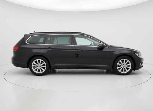 Volkswagen PASSAT Variant 1.5 TSI Comfortline Business TREKHAAK - CAMERA