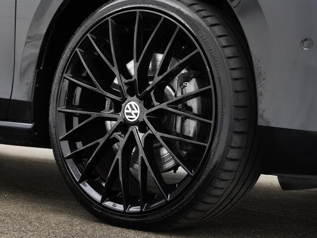 Volkswagen PASSAT Variant 1.5 eHybrid 204pk PHEV DSG Business · Camera · Elek. Voorstoelen + Massagefunctie · Stuur- & Stoelverwarming · Optiekpakket Zwart · Side Assist · Garantie t/m 18-08-2028 of 100.000km