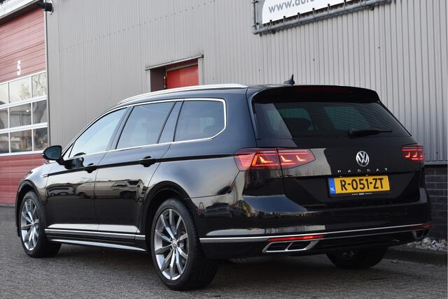 Volkswagen PASSAT Variant 1.5 TSI R-line Business Matrix LED, Elek. trekhaak, Adaptive cruise, Camera, Massage