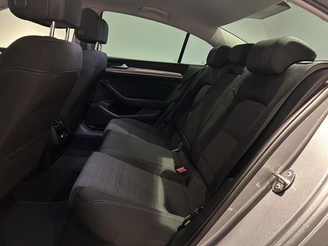 Volkswagen PASSAT 1.5 TSI Business | Panoramadak | Navigatie | Adaptieve cruise control |
