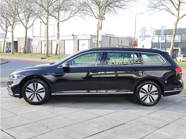 Volkswagen PASSAT Variant GTE 1.4 TSI PHEV 218PK | Vol Leer | Achteruitrijcamera | Carplay/Android | Massage | Stoelverwarming |