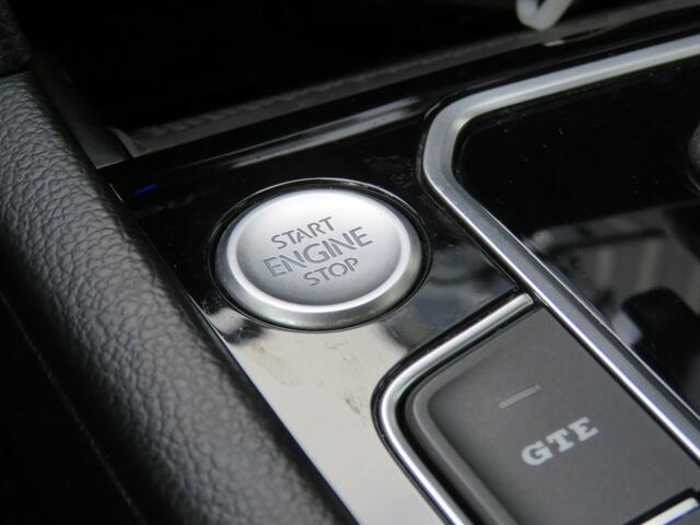Volkswagen PASSAT 1.4 TSI PHEV GTE / 17 Inch / Navi / Carplay / Clima / Adap.cruise / BOVAG garantie