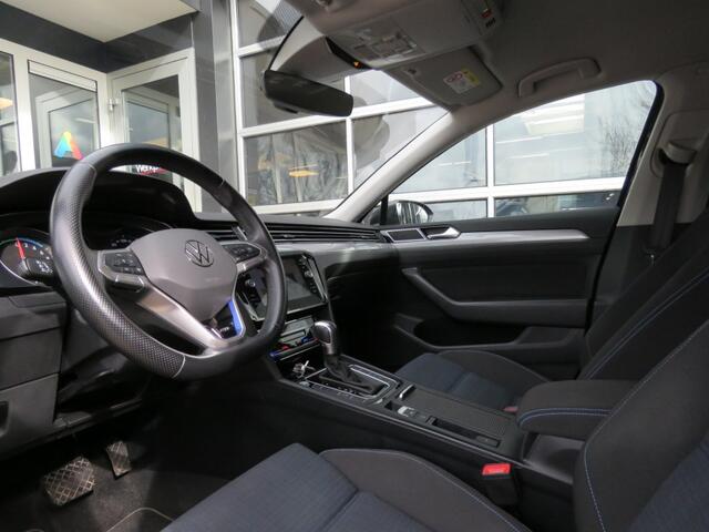 Volkswagen PASSAT 1.4 TSI PHEV GTE / 17 Inch / Navi / Carplay / Clima / Adap.cruise / BOVAG garantie