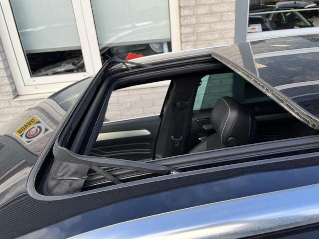 Volkswagen PASSAT Variant 1.4 TSI PHEV GTE / AUTOMAAT/ TREKHAAK/ PANO/ LEER/ ELEK.KLEP/ STUUR+STOELVERWARM.V+A/ PARK.SENSOR.V+A/ 360 CAMERA/ MEMORY SEAT/ DCC/ DODEHOEK/ ACC/ APP-CONNECT/ HEAD-UP/ KEYLESS/ NAVI/ LED/ DAB/ CLIMA